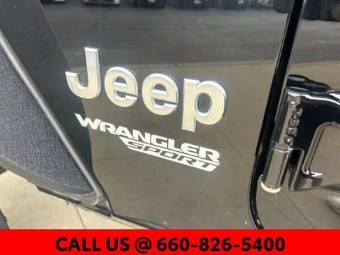 Used 2020 Jeep Wrangler Sport AWD/4WD image 11