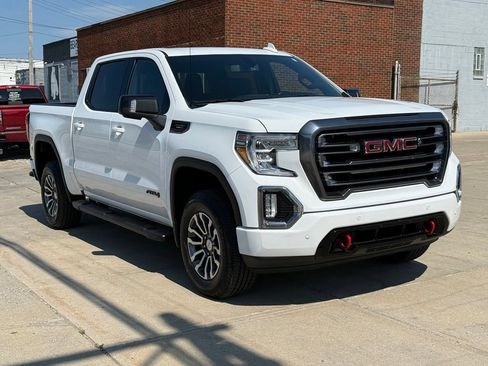 Used 2020 GMC Sierra 1500 AT4 w/ AT4 Premium Package AWD/4WD image 4