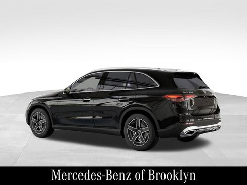 Used 2026 Mercedes-Benz GLC 300 4MATIC image 33