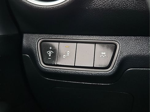 Used 2024 Kia Forte LXS w/ LXS Technology Package FWD image 15