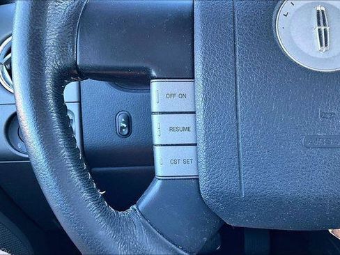 Used 2008 Lincoln Mark LT 4x4 image 13