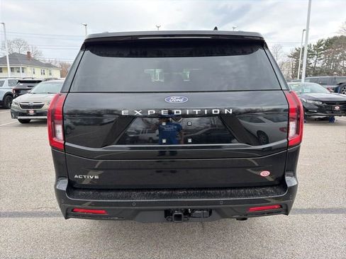 New 2026 Ford Expedition Active image 4