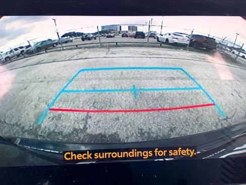 Used 2023 Toyota Highlander XLE image 26