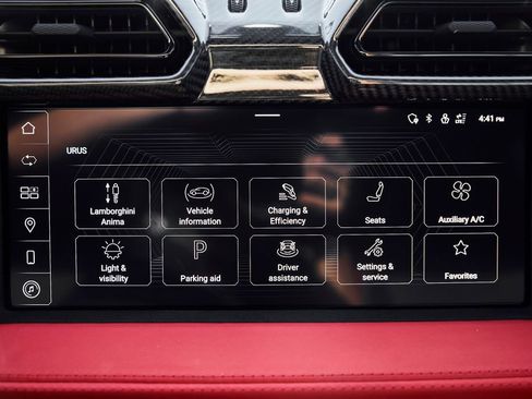 Used 2025 Lamborghini Urus Performante AWD/4WD image 71