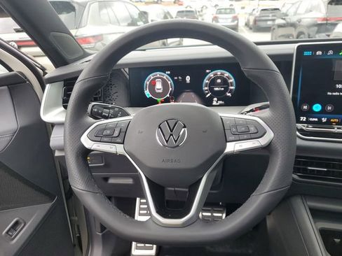 New 2026 Volkswagen Tiguan SE R-Line FWD image 26
