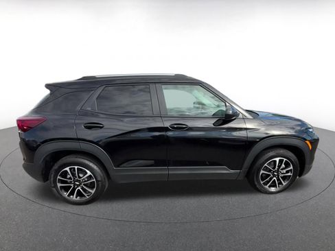 Used 2025 Chevrolet TrailBlazer LT image 16