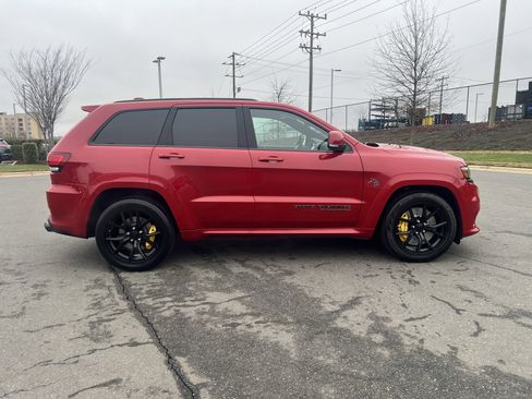 Used 2021 Jeep Grand Cherokee Trackhawk w/ Trailer Tow Group IV image 11