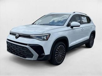 New 2025 Volkswagen Taos SE video 1