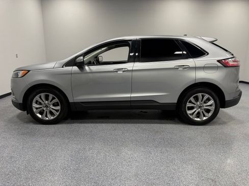 Used 2023 Ford Edge Titanium AWD/4WD image 5