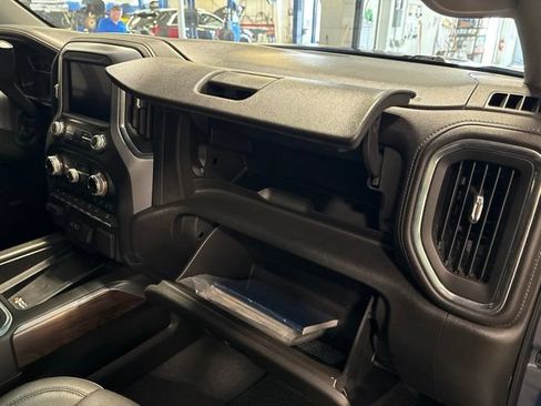 Used 2021 GMC Sierra 1500 SLT w/ SLT Premium Plus Package AWD/4WD image 45