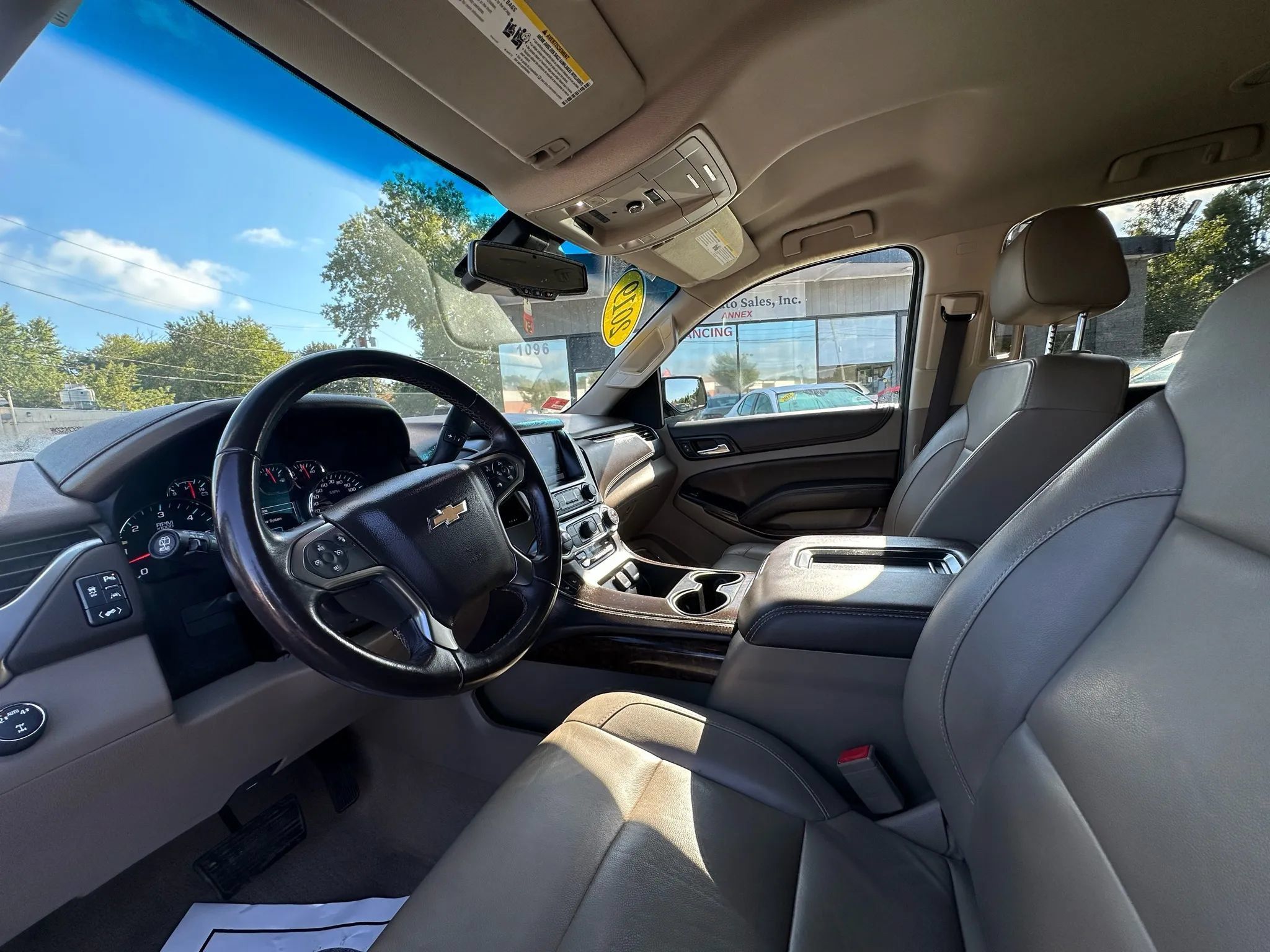 Used 2019 Chevrolet Suburban LT AWD/4WD image 17
