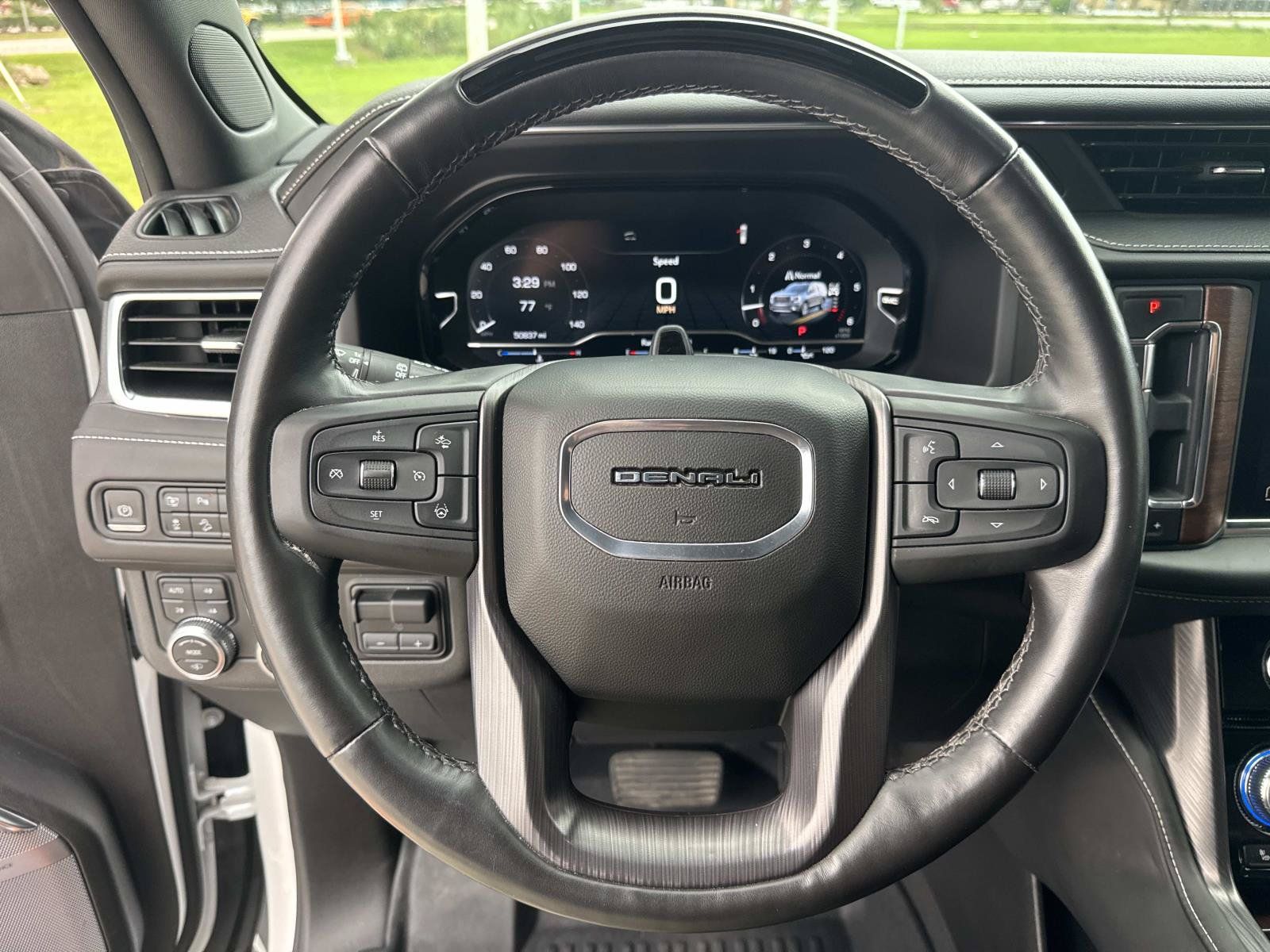Used 2024 GMC Yukon Denali Ultimate AWD/4WD image 36