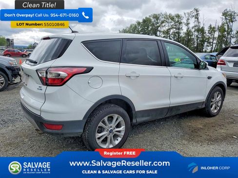 Used 2017 Ford Escape SE w/ SE Cold Weather Package AWD/4WD image 4