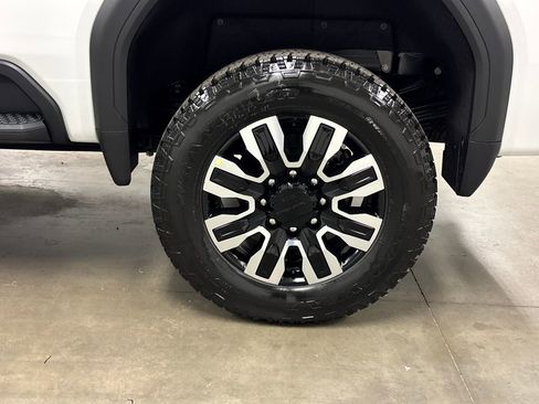 New 2026 GMC Sierra 2500 Denali Ultimate w/ Max Trailering Package image 13