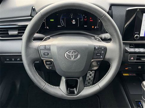 Certified 2025 Toyota Camry SE image 11