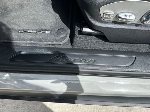 Certified 2023 Porsche Macan image 23