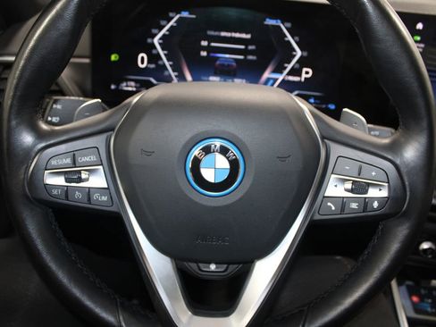 Used 2024 BMW 330e image 33