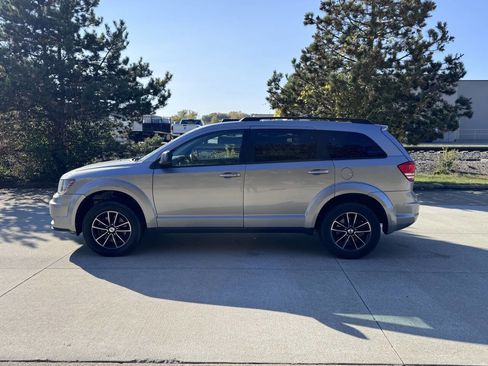 Used 2018 Dodge Journey SE w/ Connectivity Group image 4