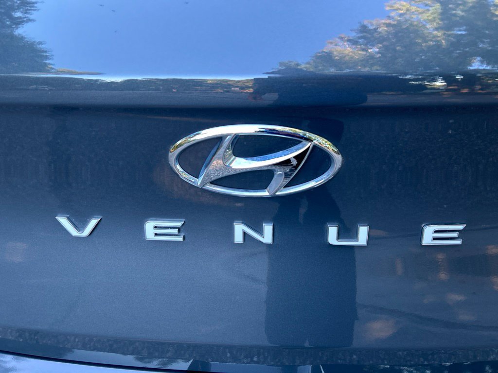 Used 2024 Hyundai Venue SEL FWD image 10