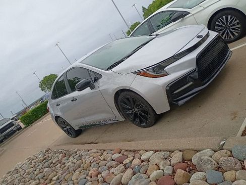 Used 2022 Toyota Corolla SE image 4