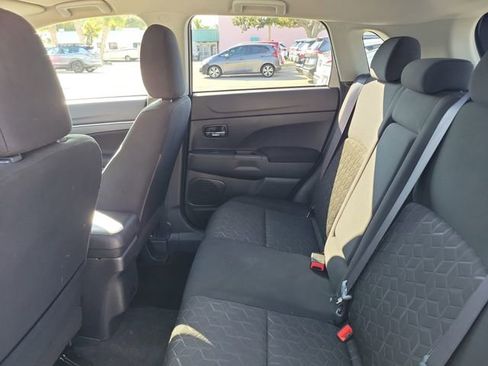 Used 2025 Mitsubishi Outlander Sport 2.0 ES image 12