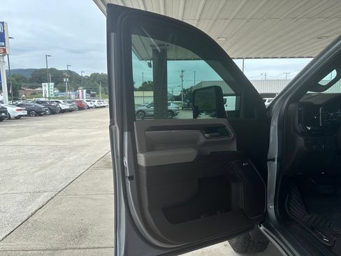 Used 2024 Chevrolet Silverado 2500 LTZ w/ LTZ Premium Package AWD/4WD image 13