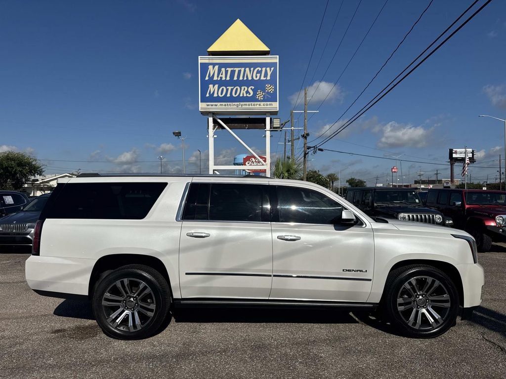 Used 2019 GMC Yukon XL Denali w/ Denali Ultimate Package RWD image 10