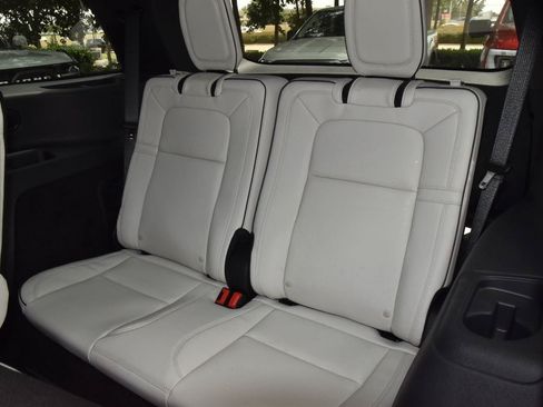New 2026 Lincoln Aviator Black Label w/ Jet Appearance Package AWD/4WD image 15