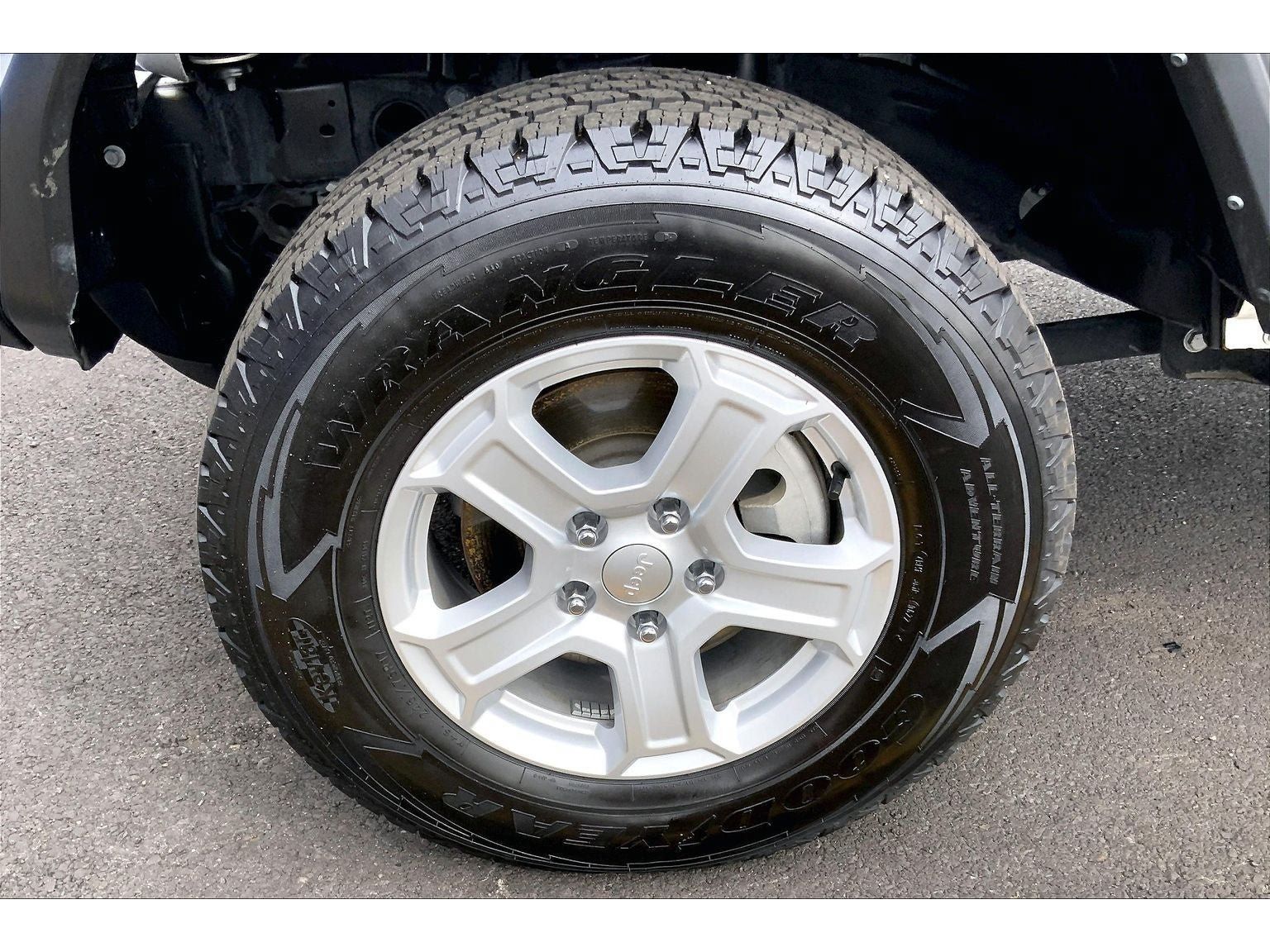 Used 2022 Jeep Wrangler Unlimited Sport AWD/4WD image 9