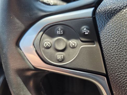 Certified 2023 Chevrolet Traverse LT FWD image 30