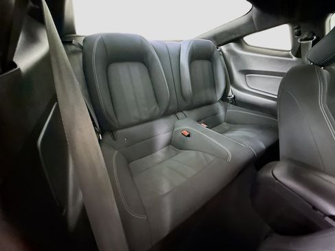 Used 2019 Ford Mustang Coupe RWD image 26