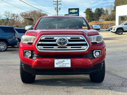 Used 2019 Toyota Tacoma Limited image 5