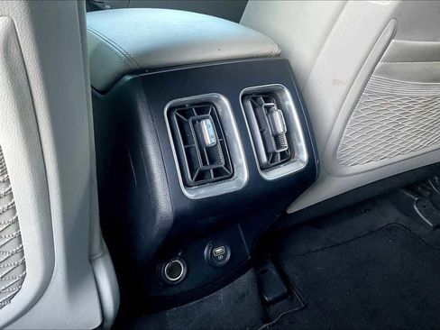 Used 2022 Kia Sorento EX w/ Panoramic Sunroof Package image 34