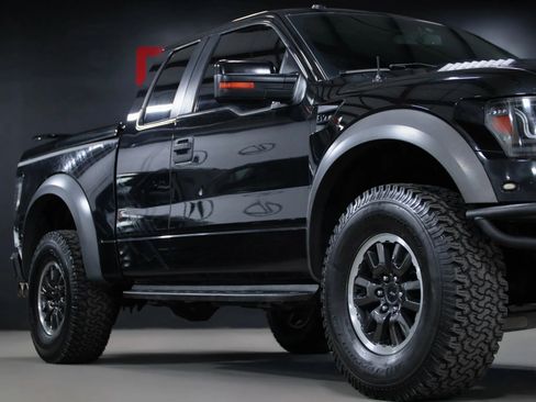 Used 2010 Ford F150 Raptor image 3