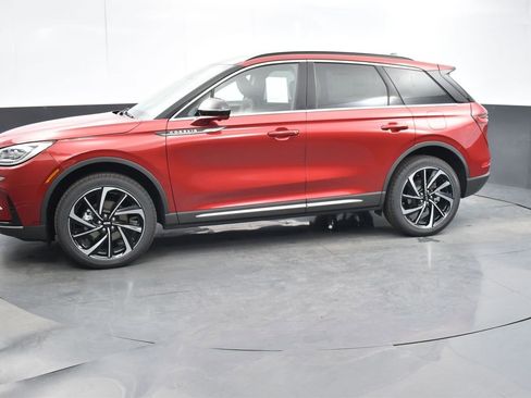 New 2025 Lincoln Corsair Reserve image 5