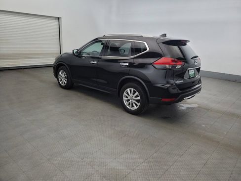 Used 2017 Nissan Rogue SV AWD/4WD image 3