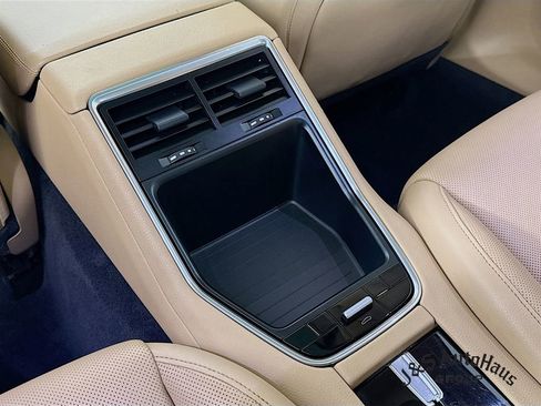 Used 2021 Porsche Panamera image 32