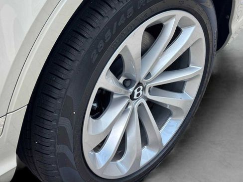 New 2025 Bentley Bentayga Extended Wheelbase AWD/4WD image 30