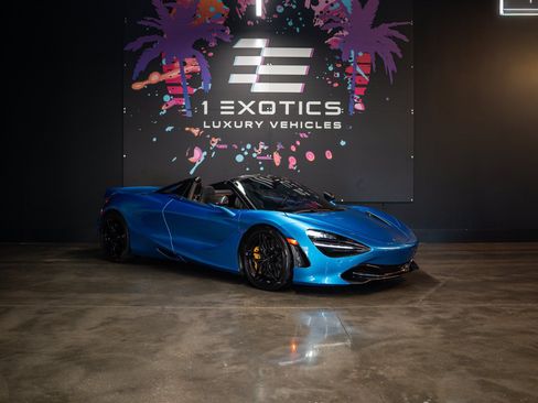 Used 2020 McLaren 720S Spider RWD image 3