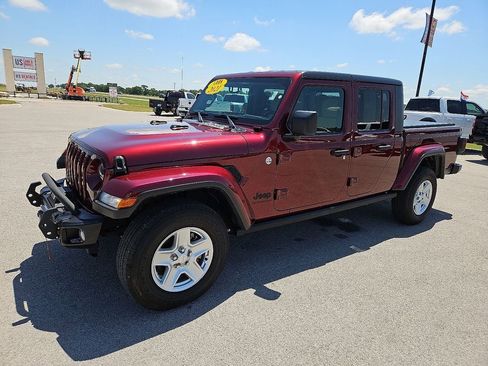Used 2021 Jeep Gladiator Sport AWD/4WD image 2