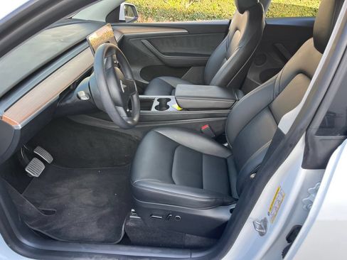 Used 2023 Tesla Model Y Long Range AWD/4WD image 8