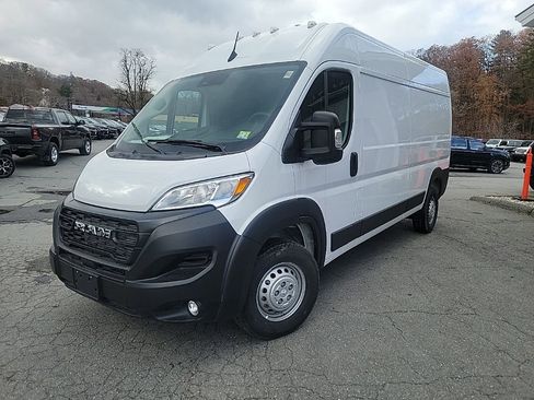 New 2025 RAM ProMaster 2500 w/ Convenience Group image 3
