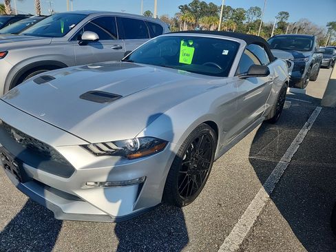 Used 2019 Ford Mustang Premium image 2