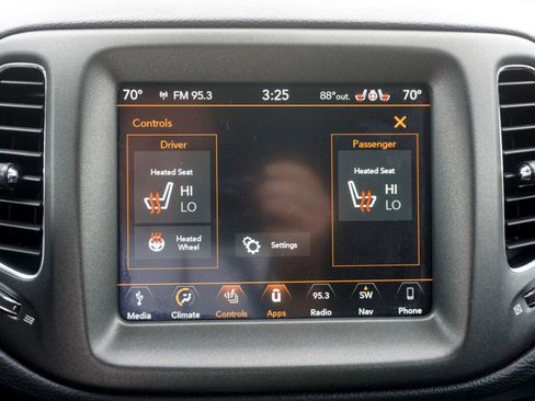 Used 2018 Jeep Compass Trailhawk w/ Leather Interior Group image 16