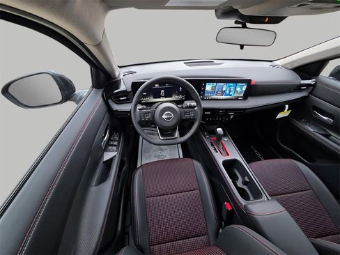 New 2026 Nissan Kicks SR w/ Cold Weather Package image 14