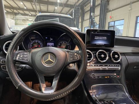 Used 2015 Mercedes-Benz C 300 4MATIC Sedan image 3