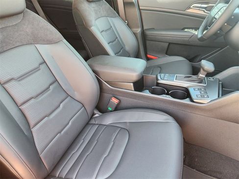 New 2026 Kia Sportage SX image 10