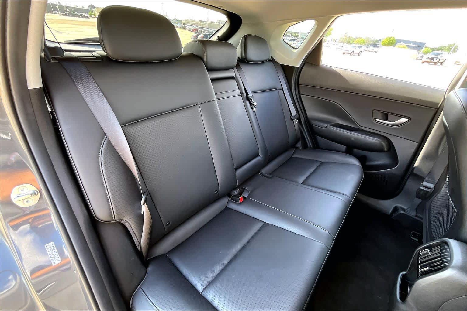 Used 2024 Hyundai Kona Limited FWD image 18