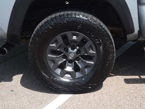 Used 2021 Toyota Tacoma SR5 w/ Trail Edition AWD/4WD image 28