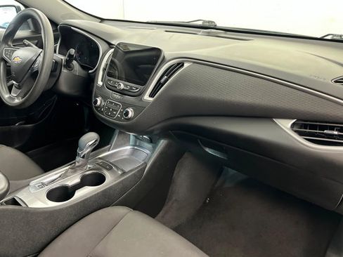 Used 2024 Chevrolet Malibu LT FWD image 23
